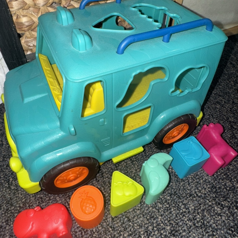 B.toys Colorful Shape Sorting safari jeep